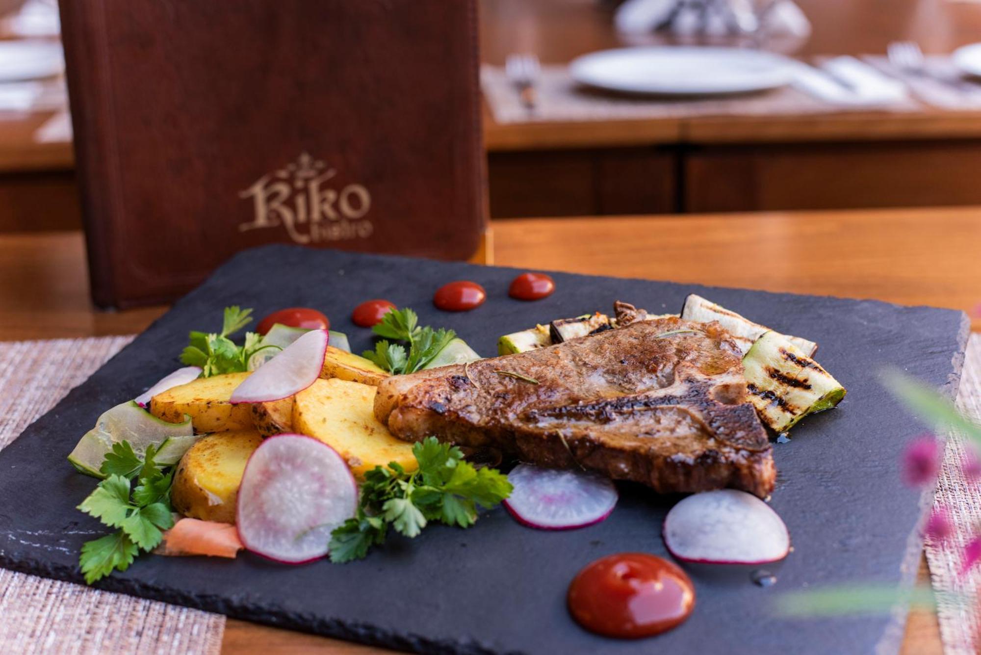 Hotel Kiko ビトラ エクステリア 写真